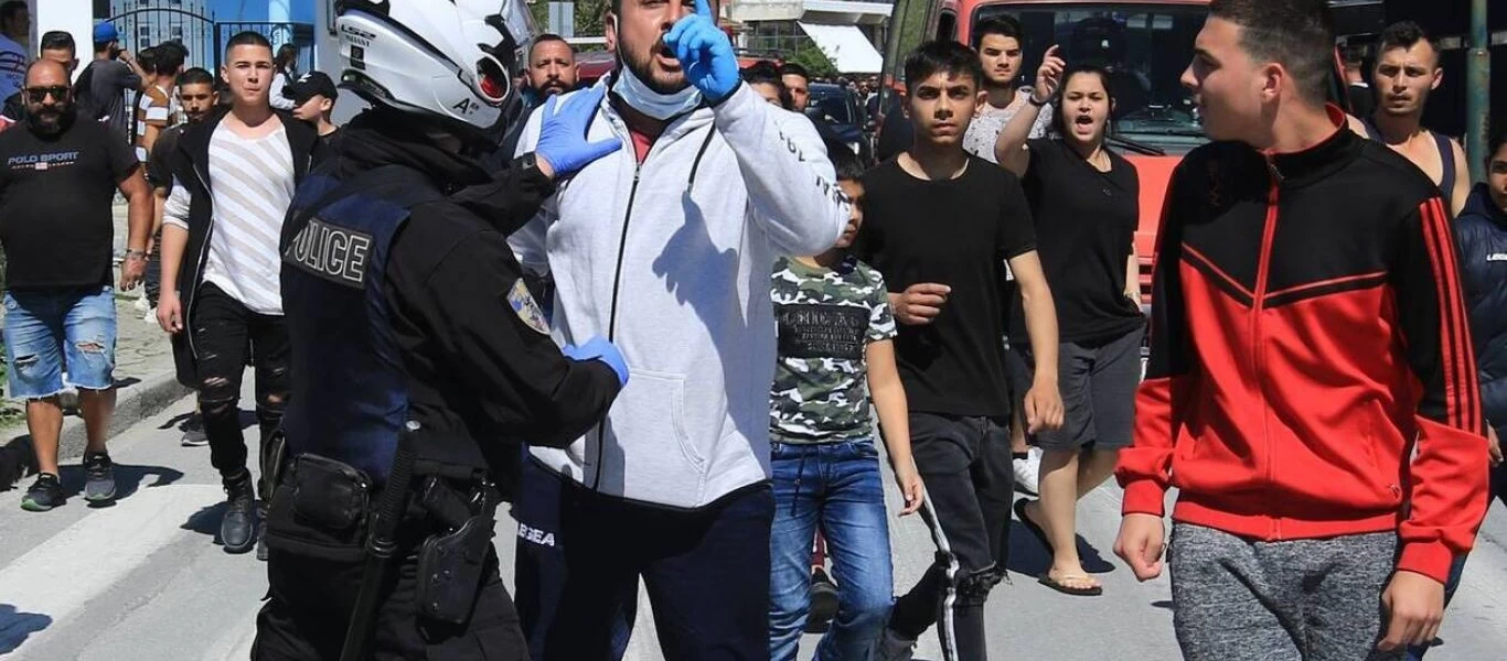 Υγειονομική «βόμβα» έτοιμη να εκραγεί: Είχαν μετακινηθεί σε διπλανά χωριά πριν την καραντίνα οι τσιγγάνοι